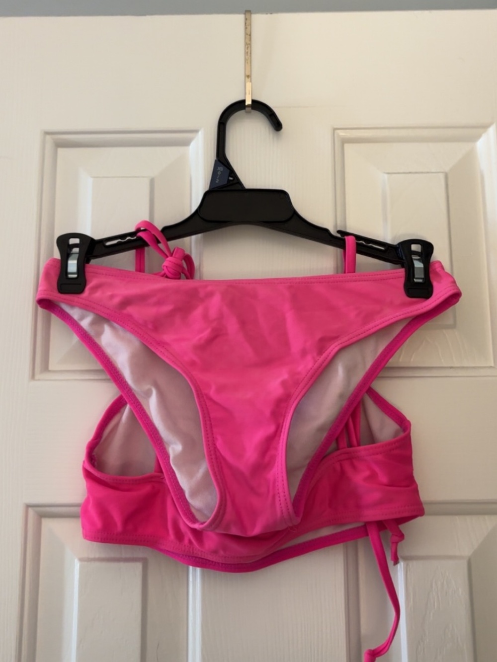 Bikinis - Picture 4 of 16